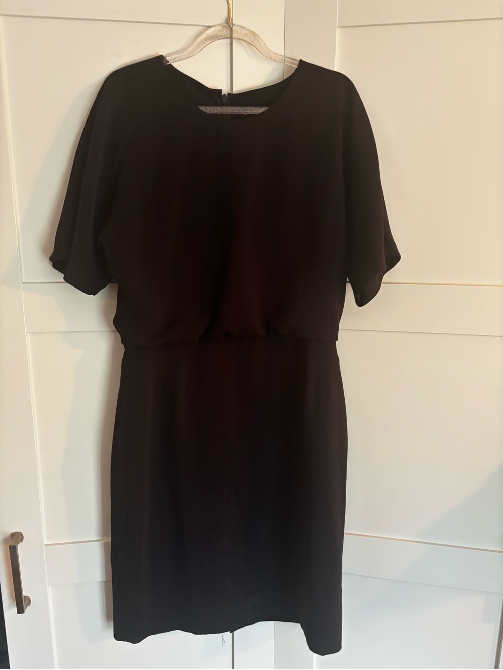 Banana Republic Classic Black Short-Sleeve Shift Dress Size 4 Workwear Chic